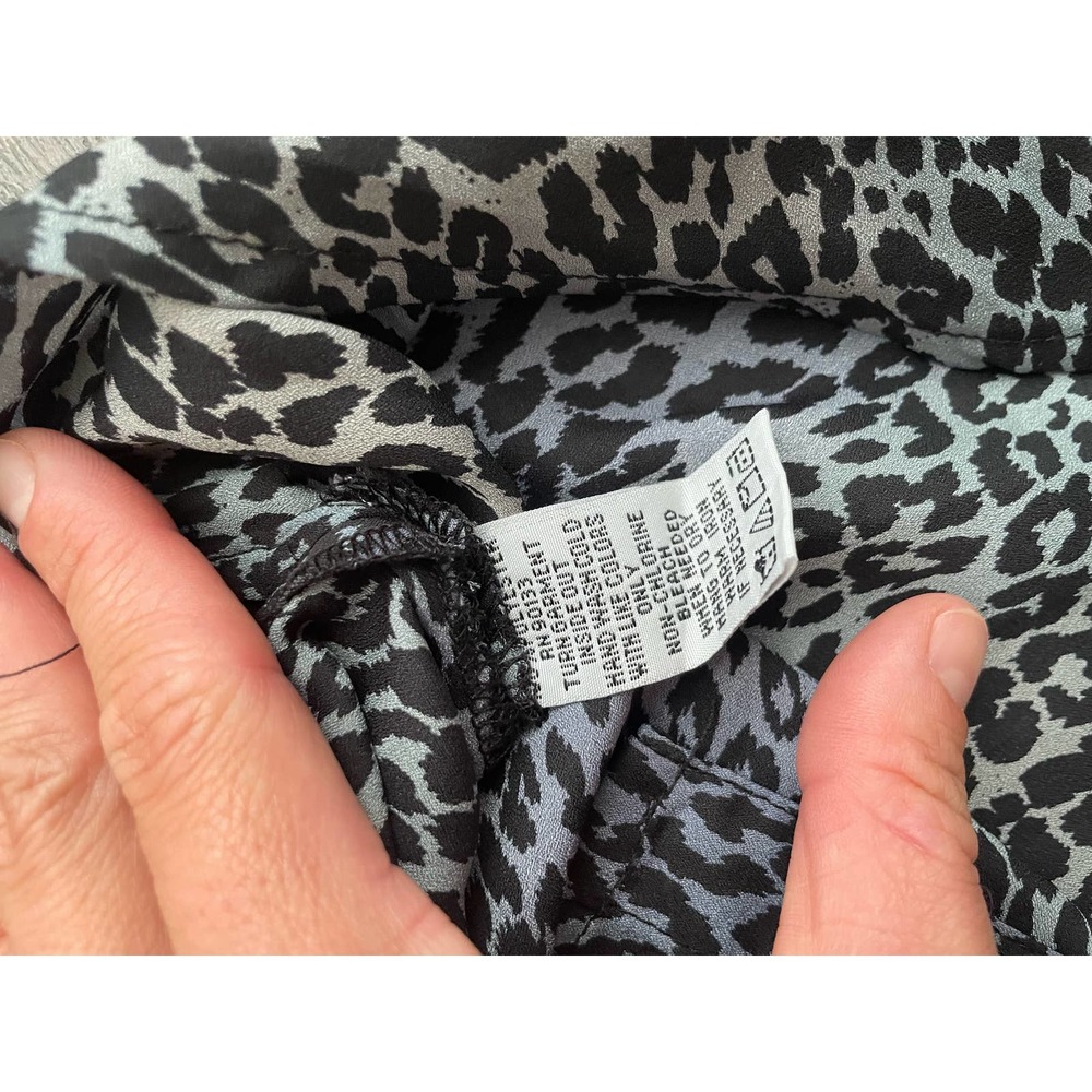 Bob Mackie Wearble Art Long Sleeve Button Up Womens Lightweight Cheetah Top XL - Picture 8 of 12